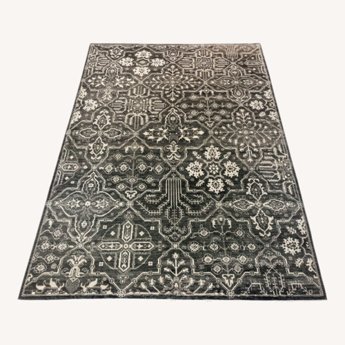 Used Contemporary Light Gray Wool Area Rug 9' x 12' for sale on AptDeco