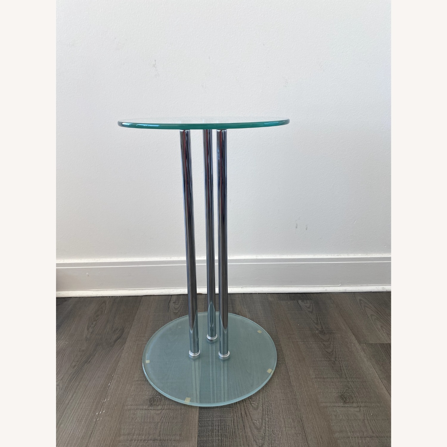 20" Glass Accent Table - image-2