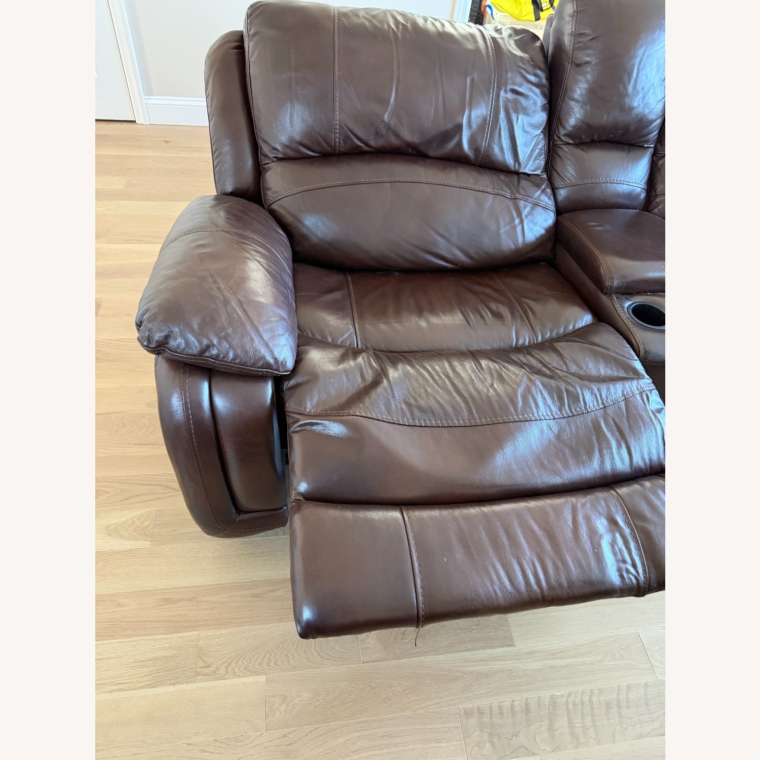 Bob's Discount Furniture Leather 6 Piece Power Reclining Sectional - image-8