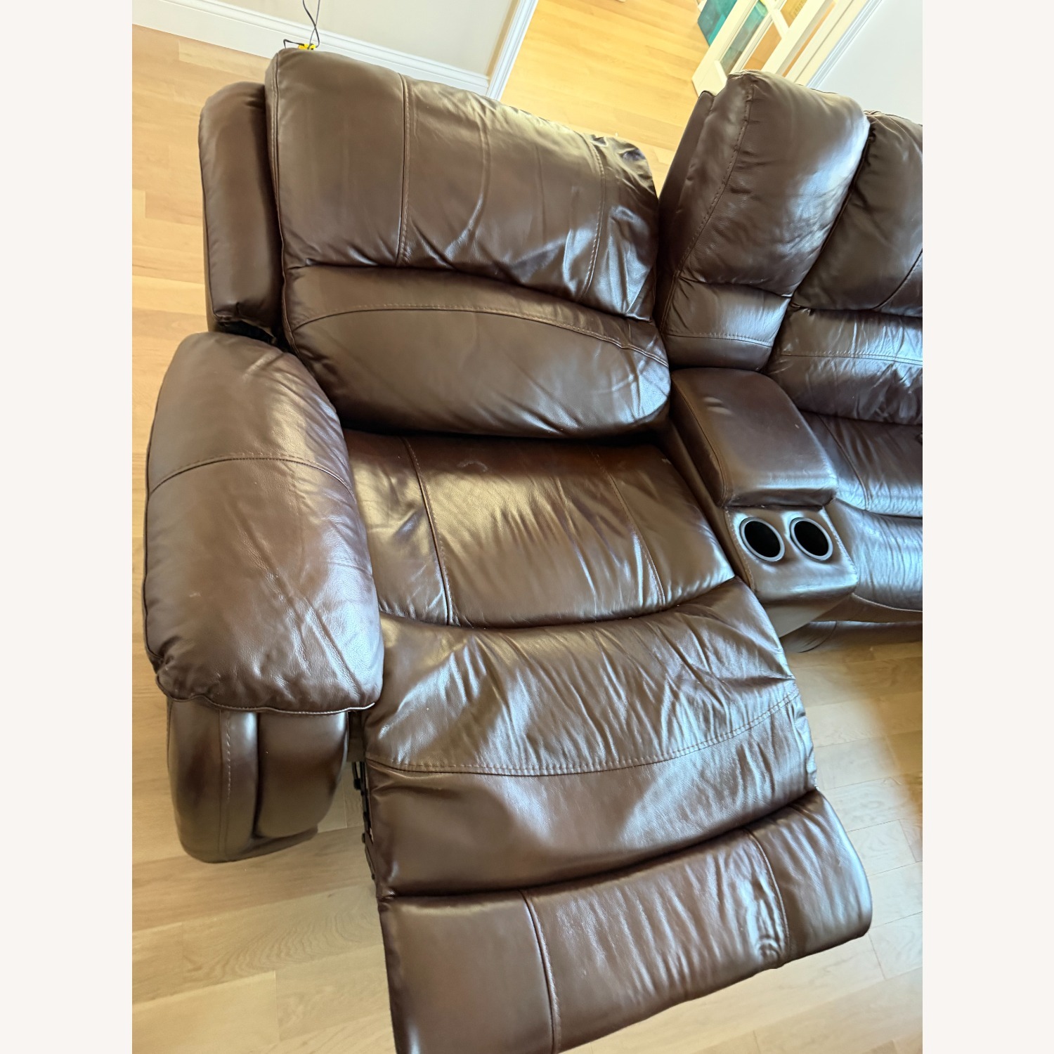 Bob's Discount Furniture Leather 6 Piece Power Reclining Sectional - image-5