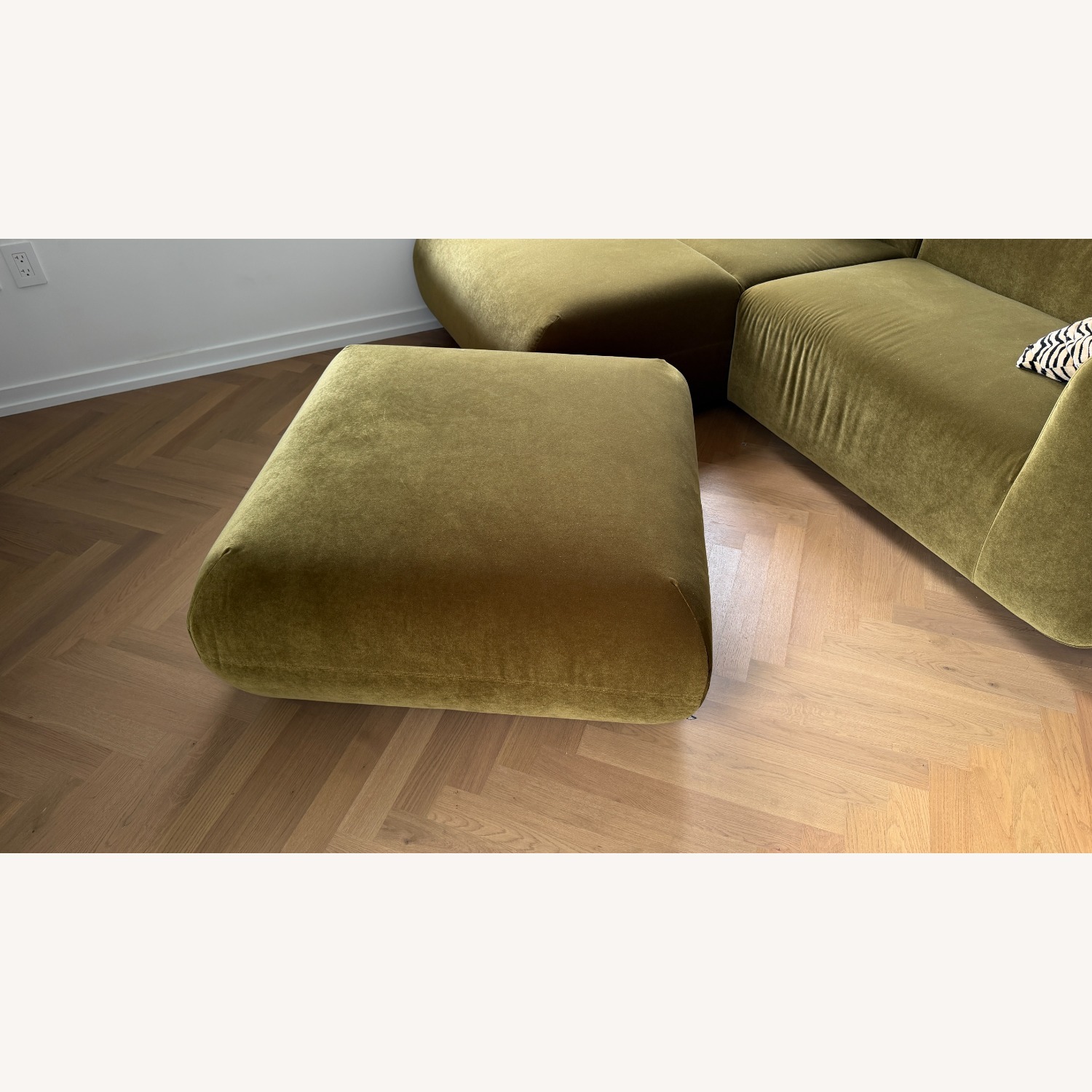 Tom Dixon Plump Velvet Ottoman Royal Forest Green - image-3