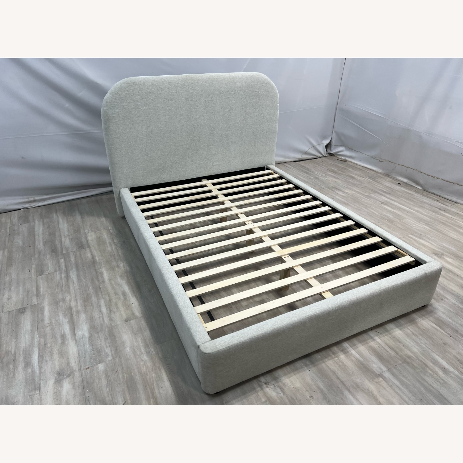 Modway Belle Platform Queen Upholstered Bed - image-6
