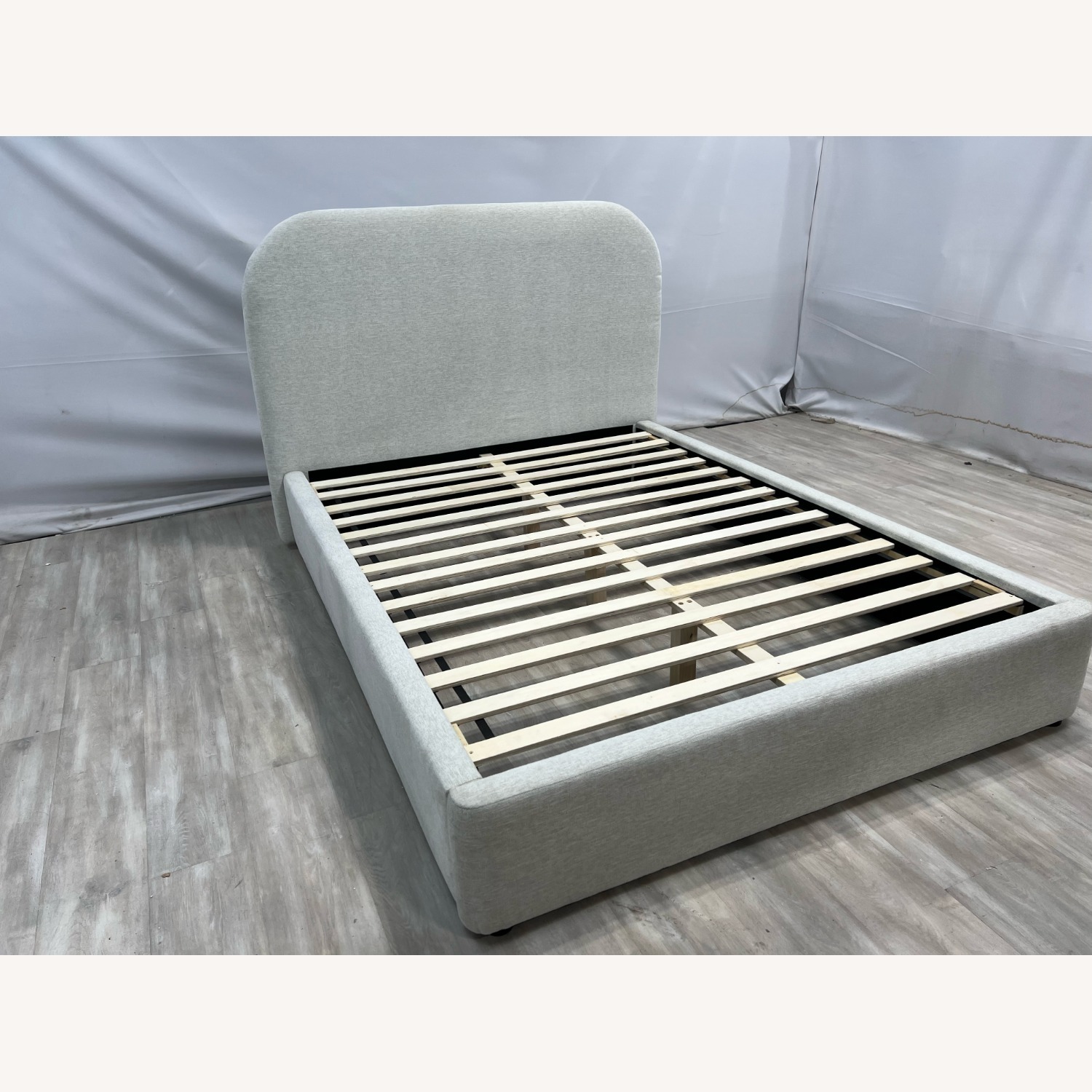 Modway Belle Platform Queen Upholstered Bed - image-7