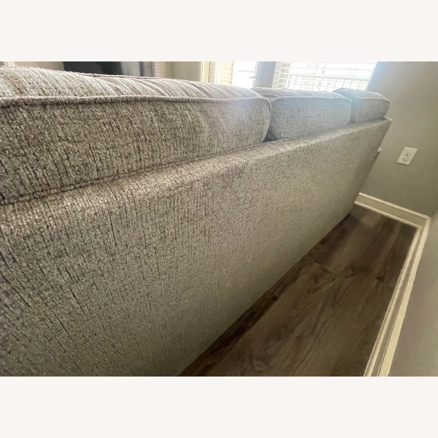 Comfortable and Firm Sofa - image-3