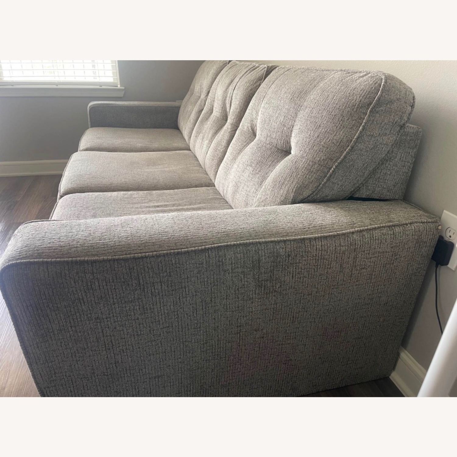 Comfortable and Firm Sofa - image-2