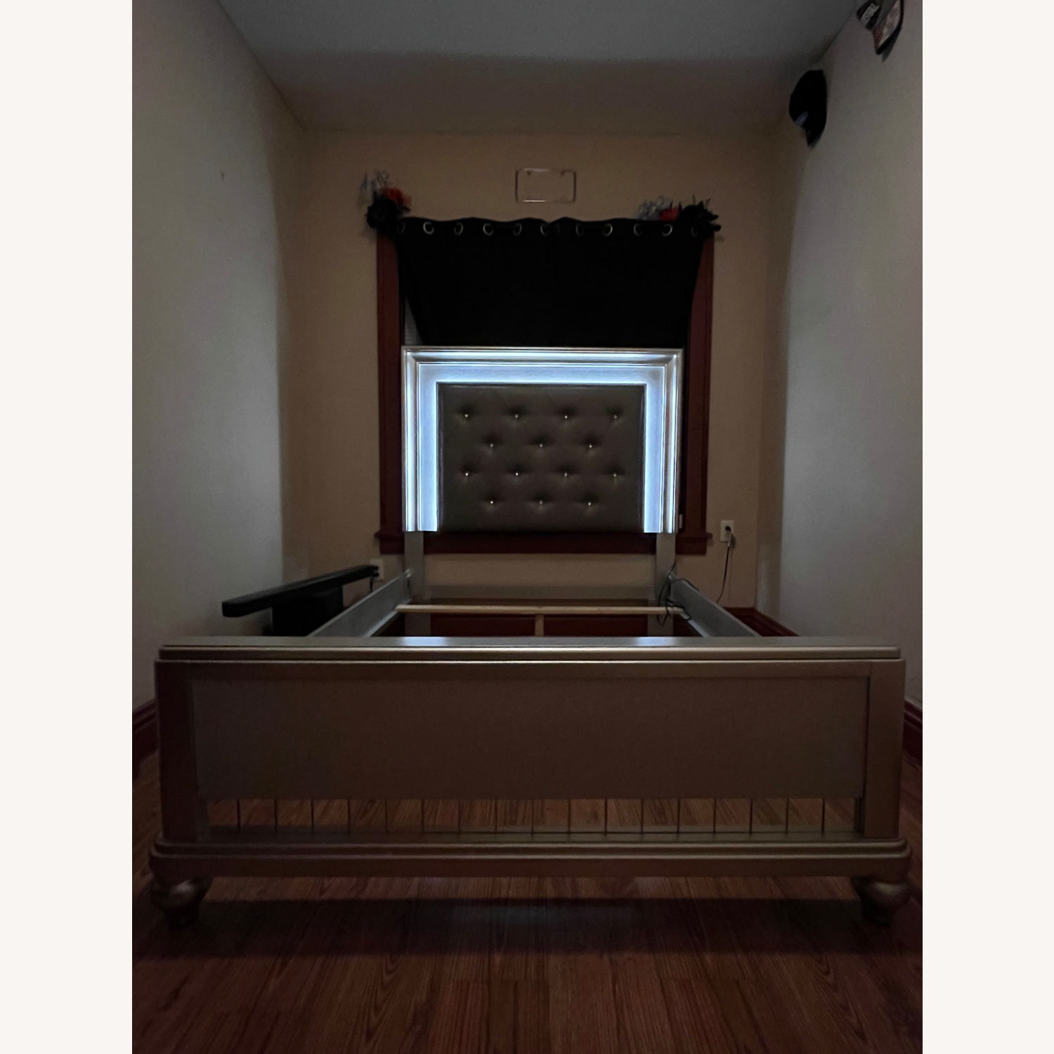 Bob's Discount Furniture Diva II LED Full Size Bed Frame  - image-7