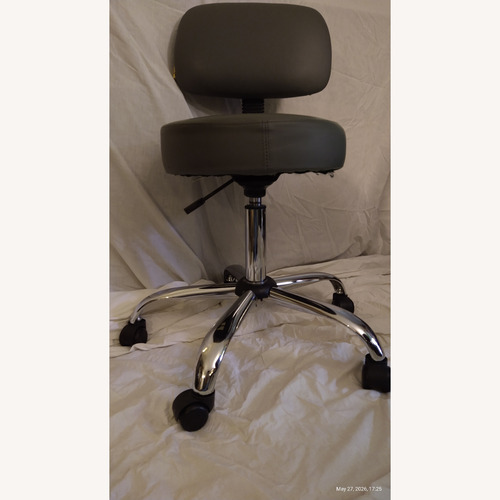 Used BOSS Office Products Dark Gray Vinyl Office Chair for sale on AptDeco