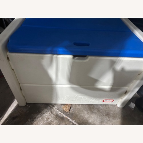 Used Little Tikes Vintage Toy Box for sale on AptDeco
