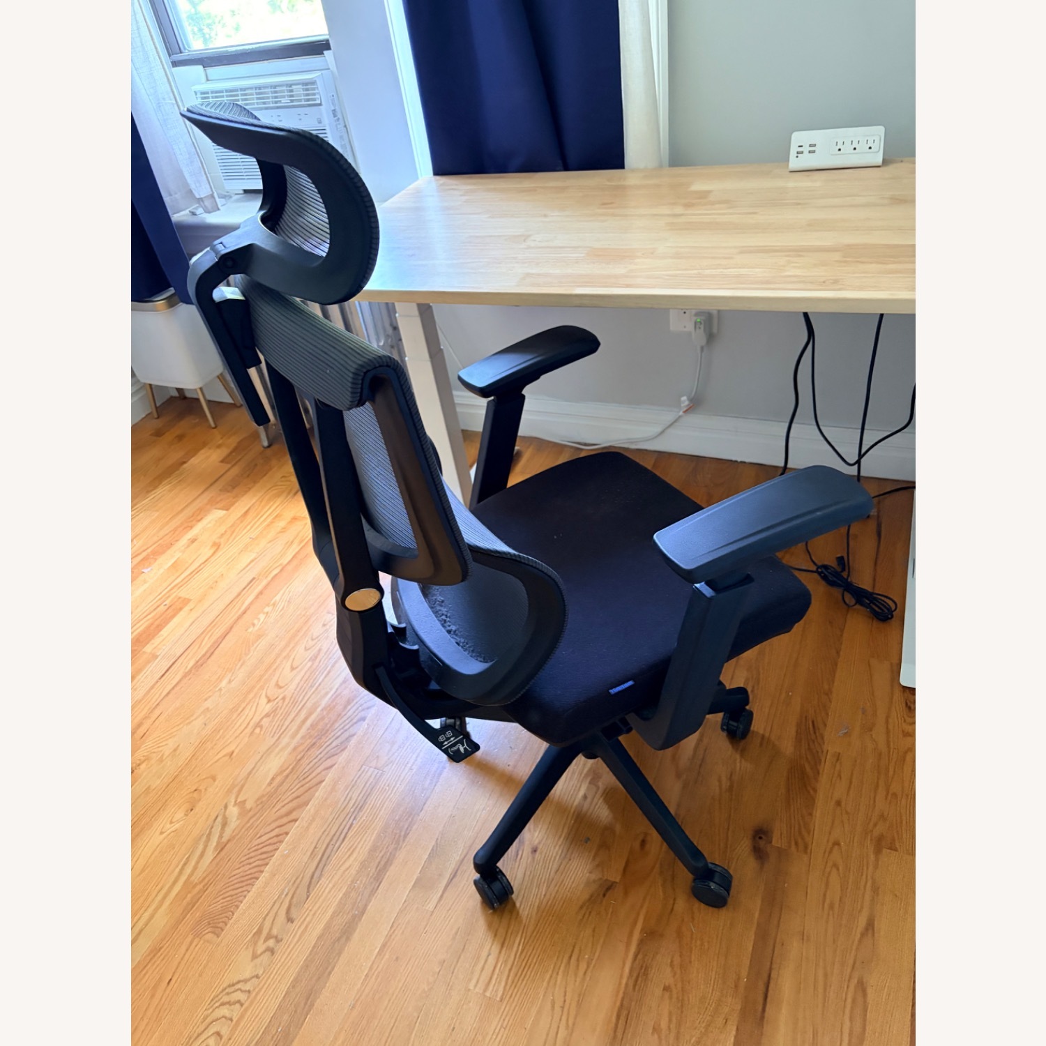 Ergonomic Office Chair - image-3
