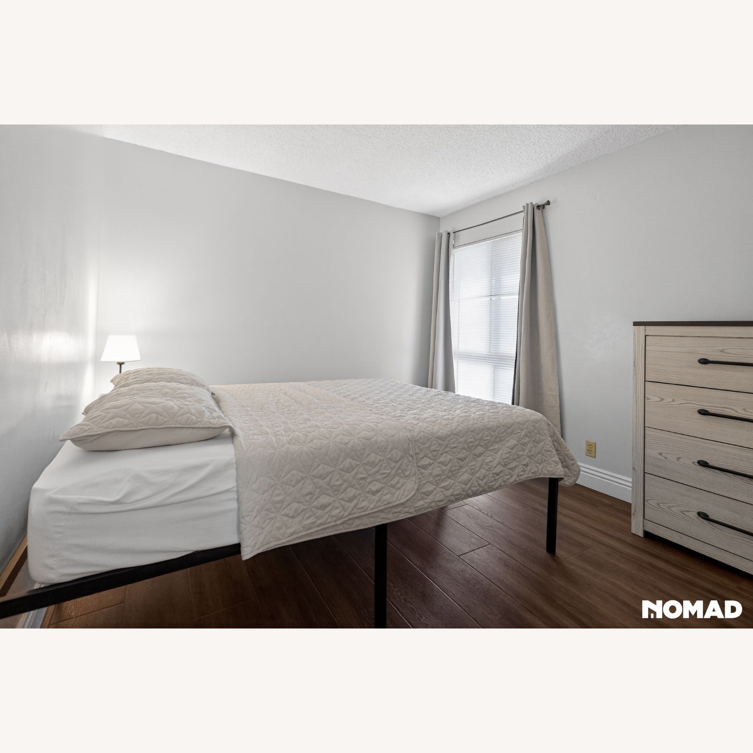 Metal Bed Frame 18" - image-2