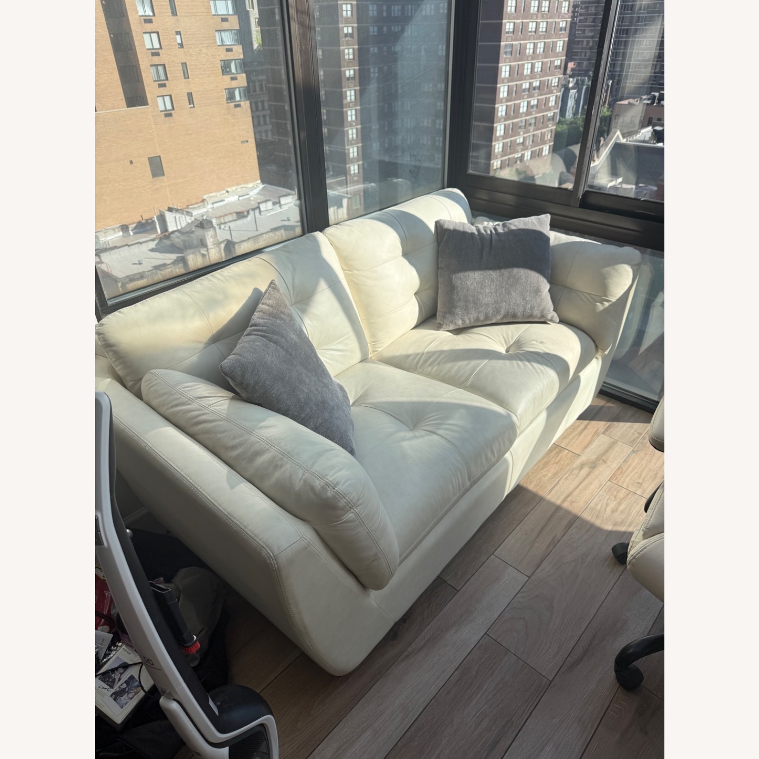 Damar Leather Loveseat - image-1