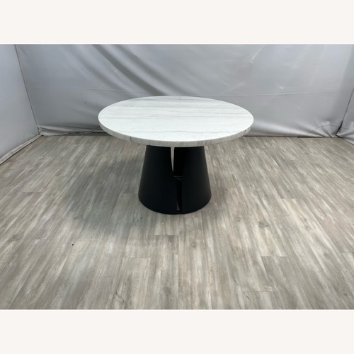 Used Wrought Studio Vera Modern Round Dining Table for sale on AptDeco