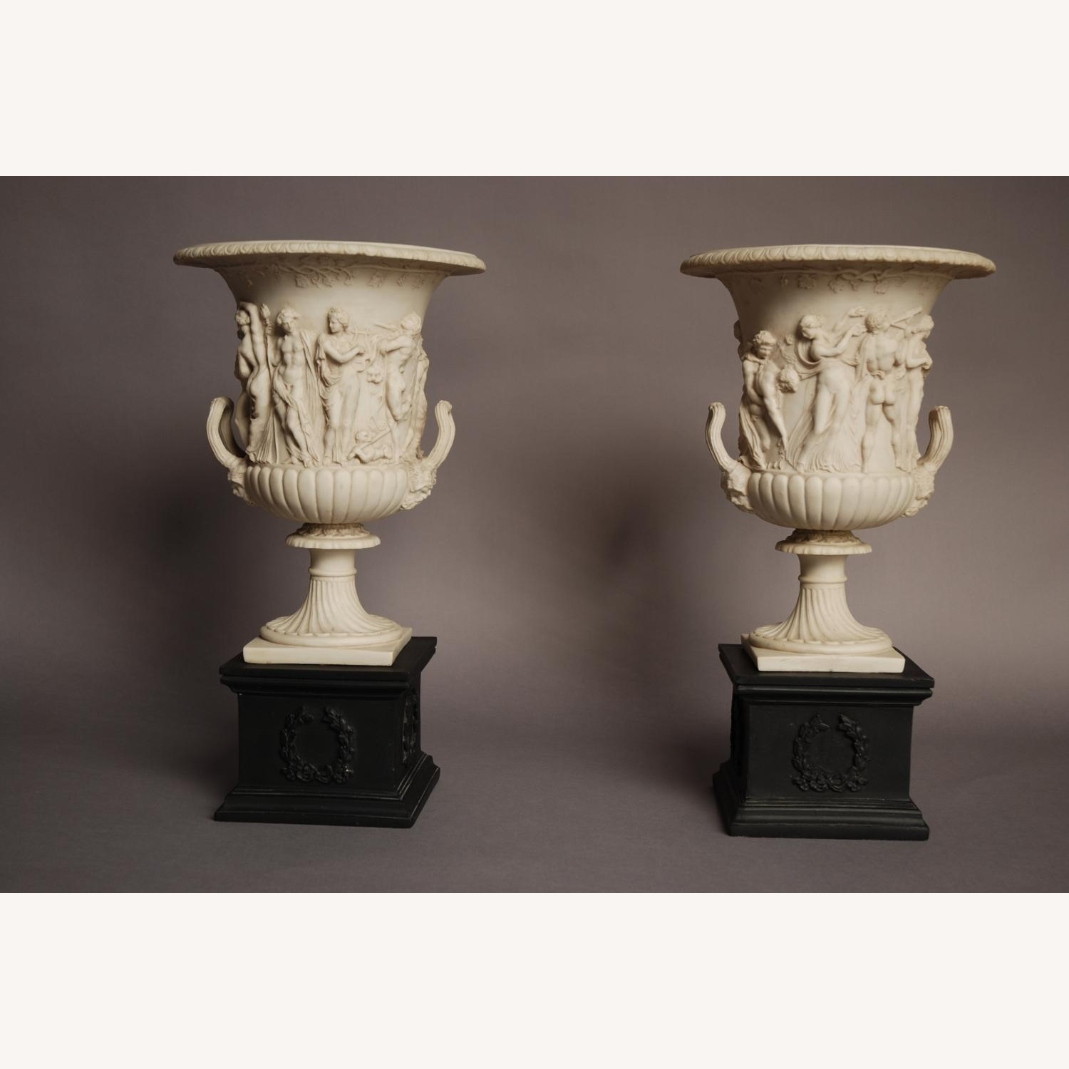 Antique Borghese Vase Set Of 2 Black Metal Décor - image-5