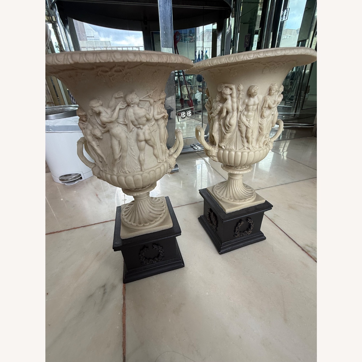 Antique Borghese Vase Set Of 2 Black Metal Décor - image-3
