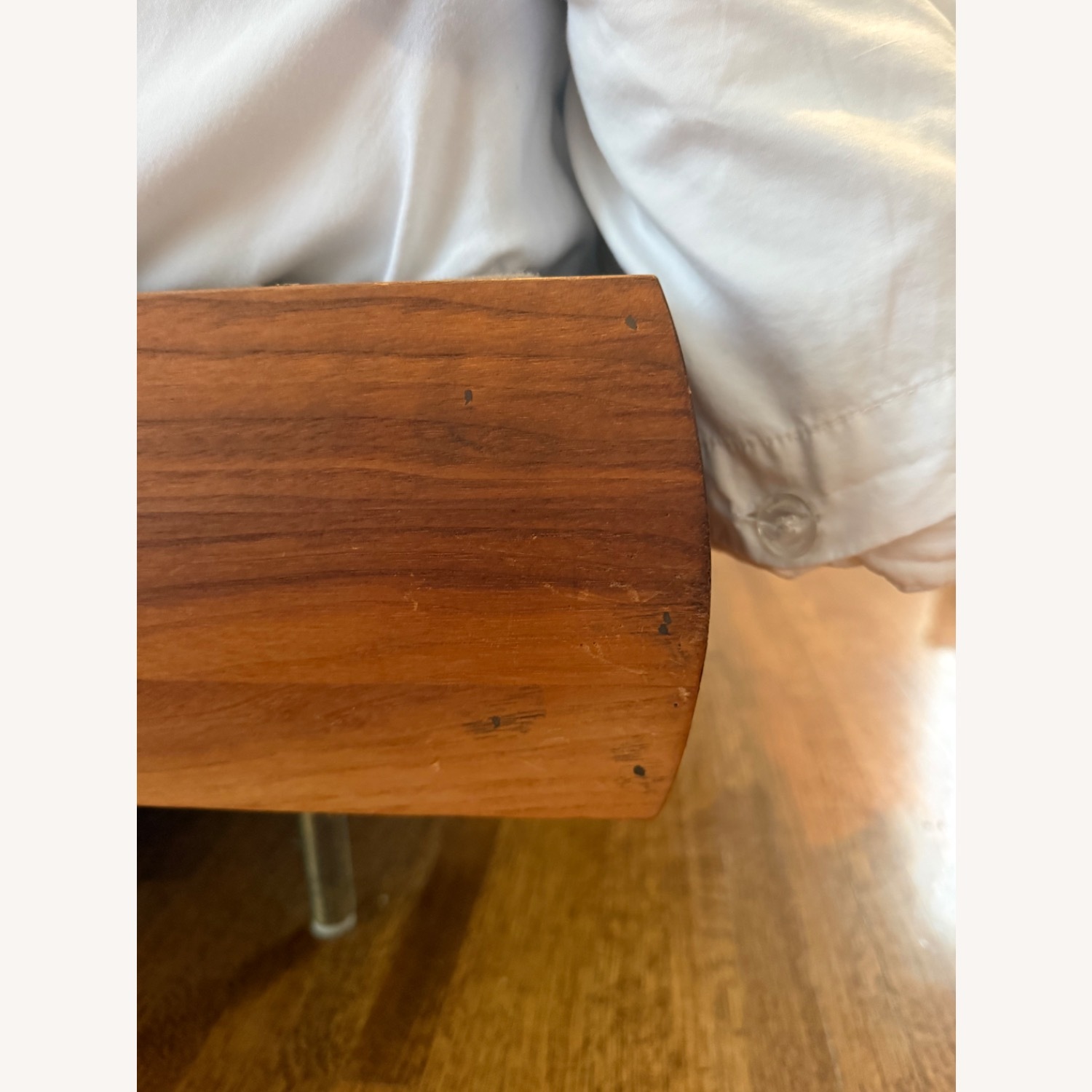 Wood Queen Bed - image-7