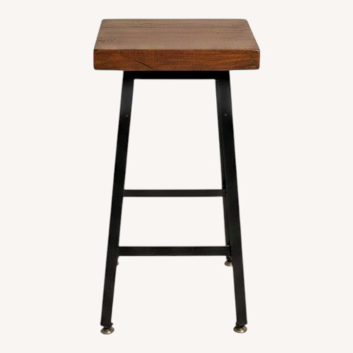 Used 6 Barstools Wood Top & Steel Base for sale on AptDeco