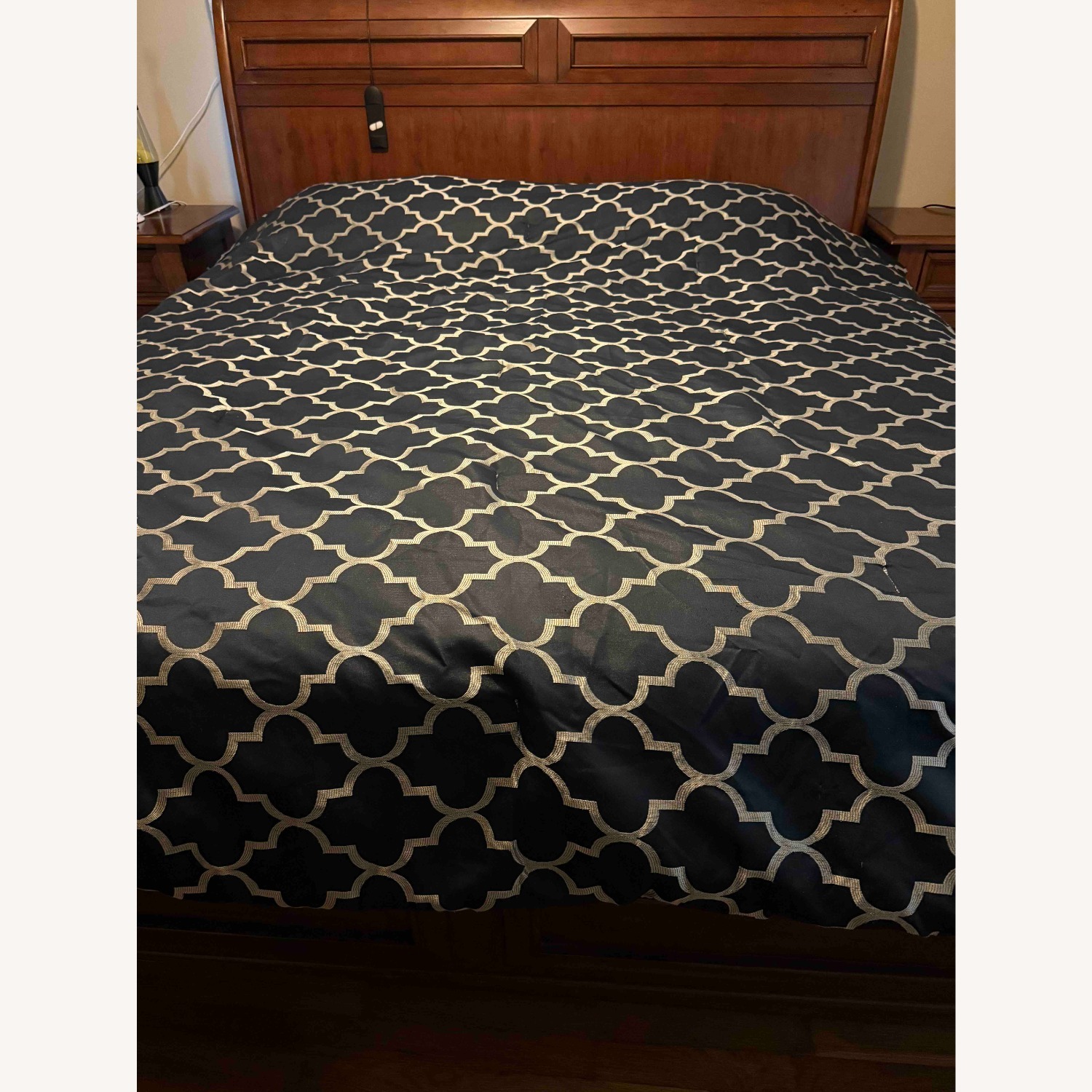 Liberty Furniture Dark Brown King Bed - image-4