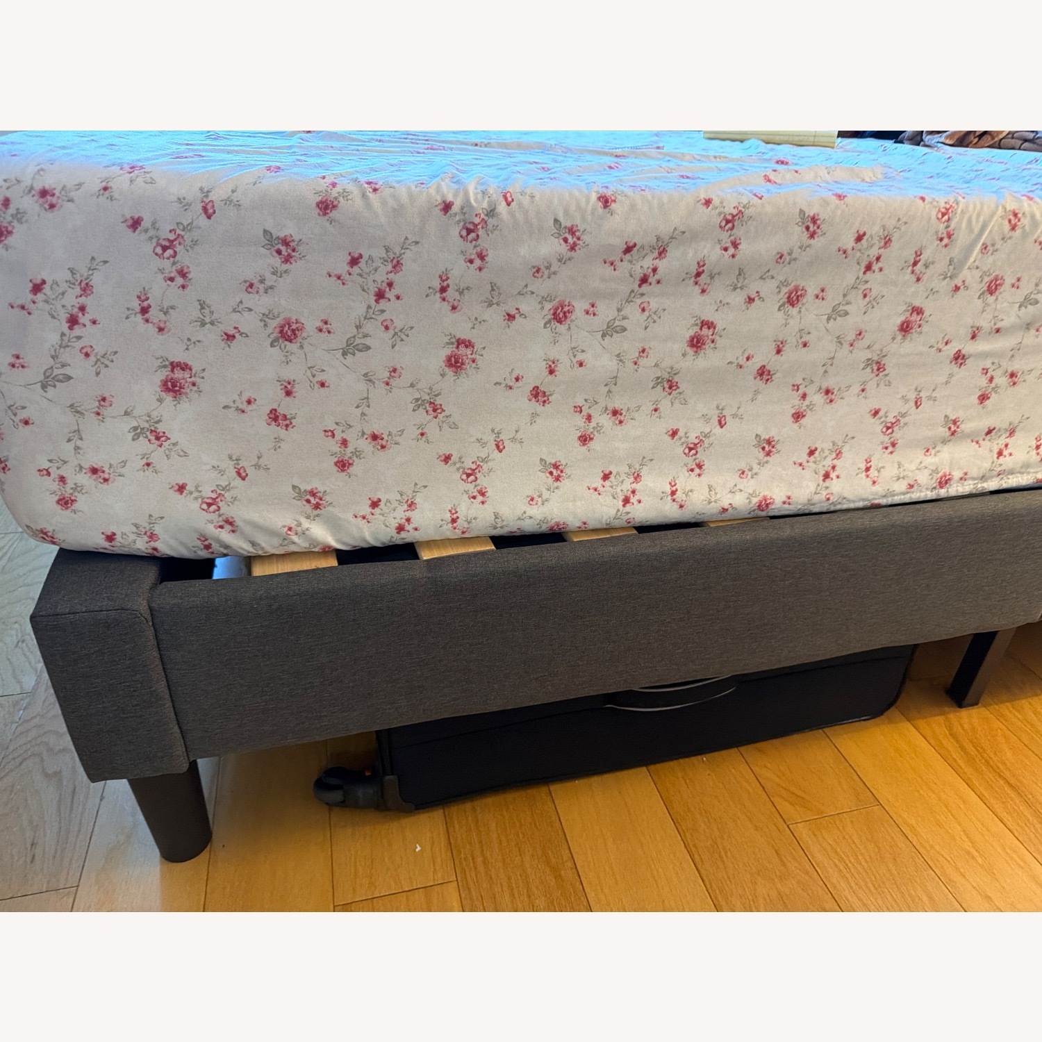 Zinus Shalini Upholstered Platform Bed Frame - image-2