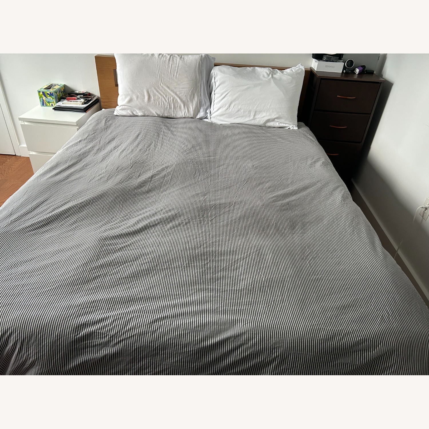 Modern Queen Bed - image-2