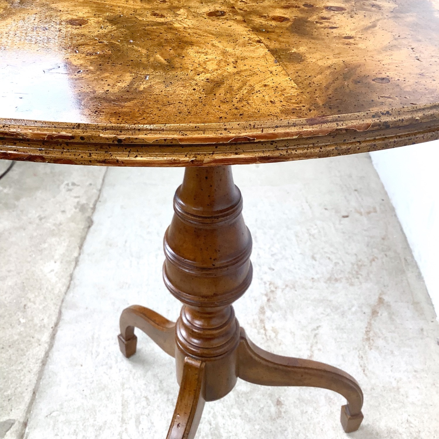 Weiman Burl Veneer Pedestal Accent Table - image-9