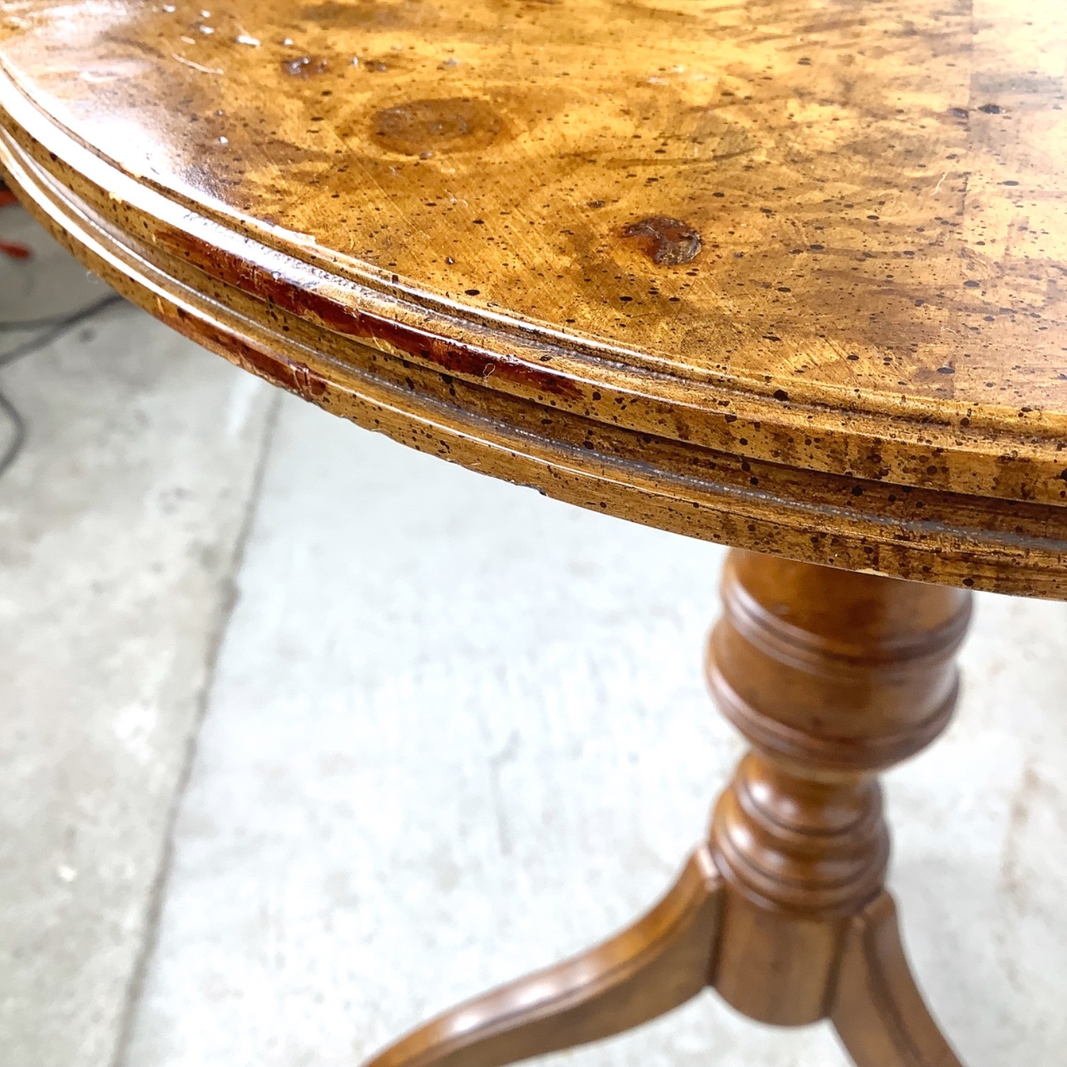 Weiman Burl Veneer Pedestal Accent Table - image-11