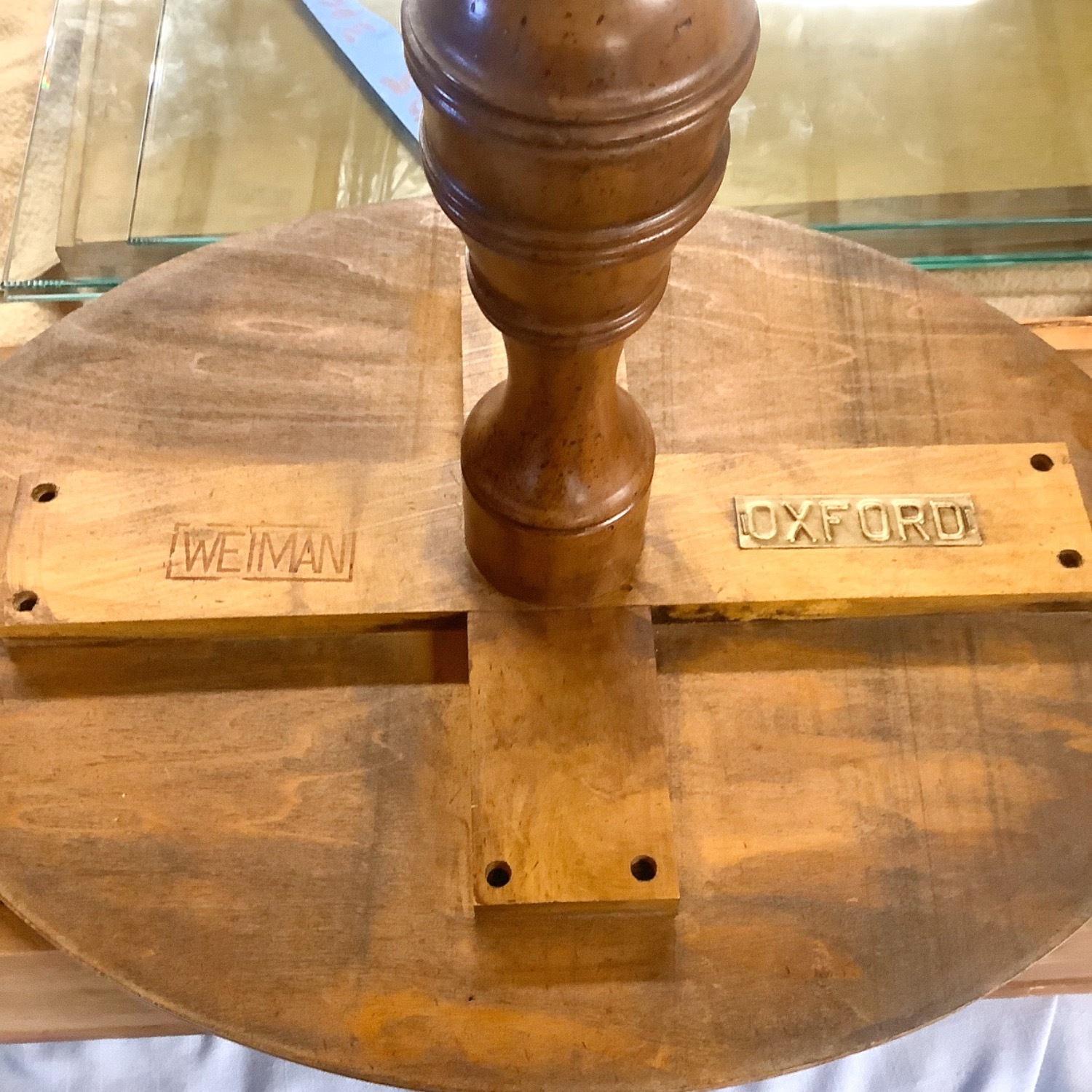 Weiman Burl Veneer Pedestal Accent Table - image-6