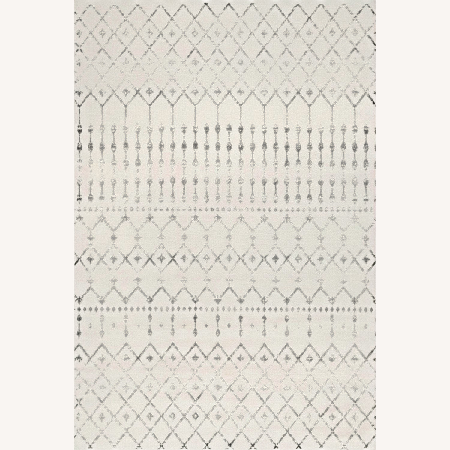 Amazon nuLOOM 5x7 Area Rug - image-0