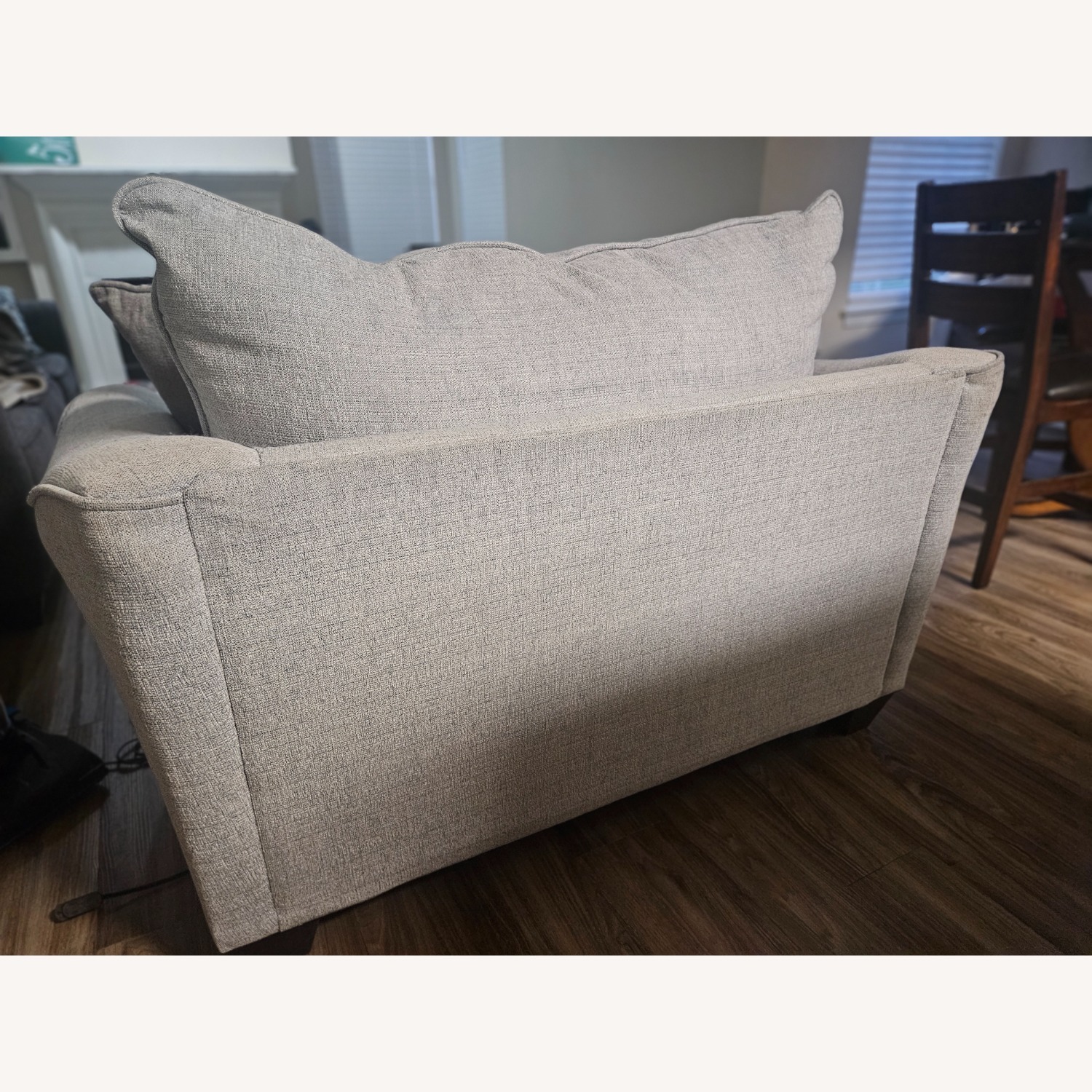 Rooms To Go Light Gray Loveseat - image-3