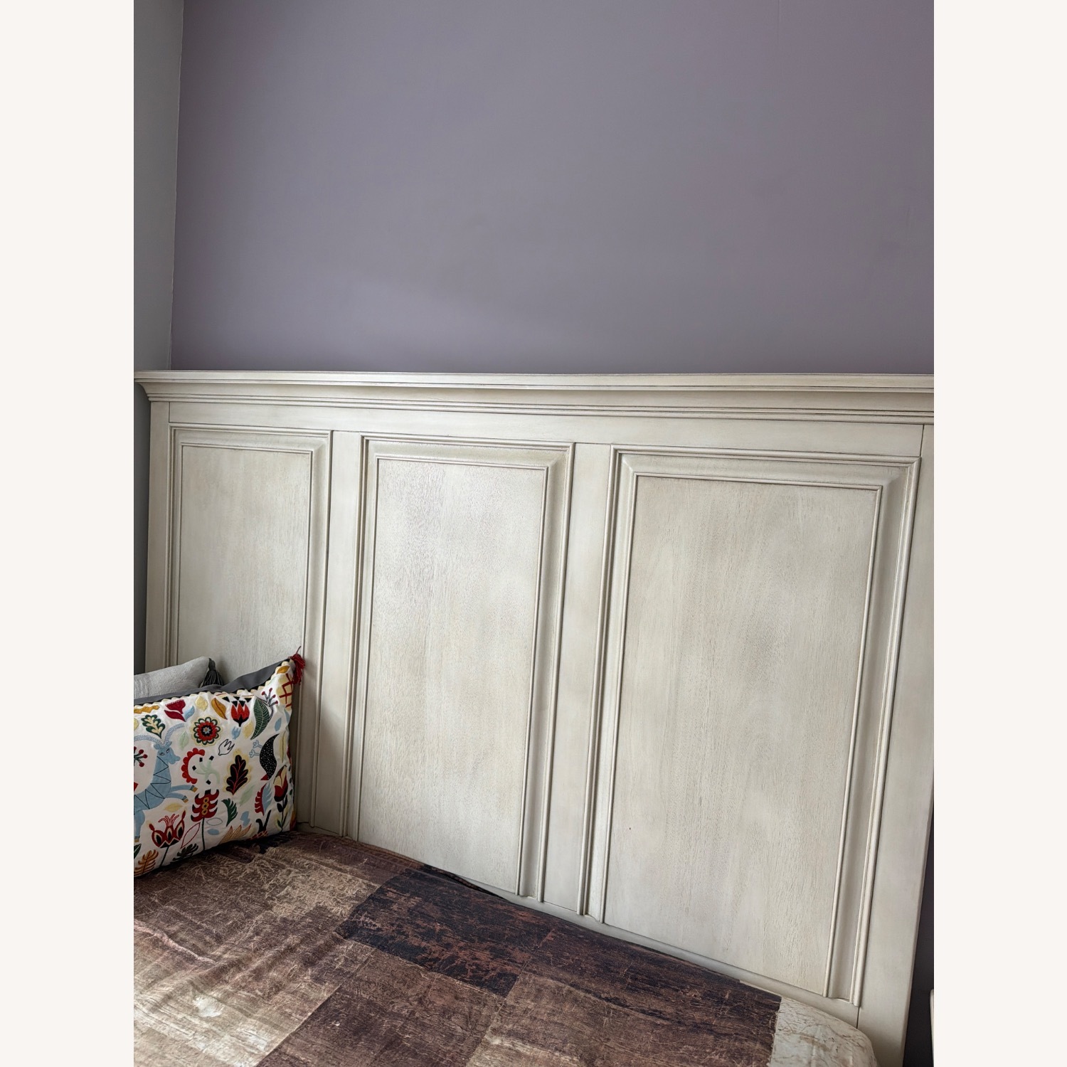 Living Spaces Kinkaid White Queen Bed - image-3
