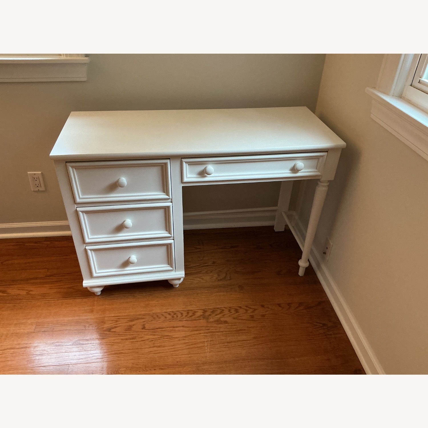 Stanley Furniture White Wood Desk - image-1