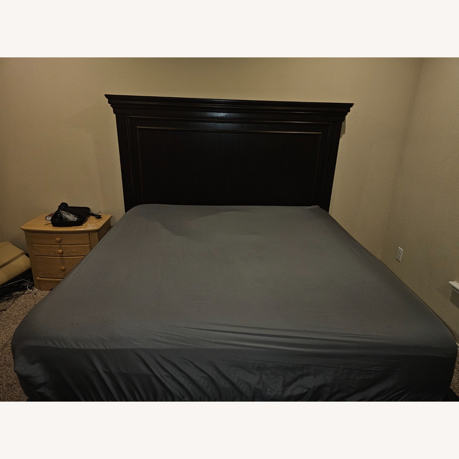 King Size Bed  - image-1