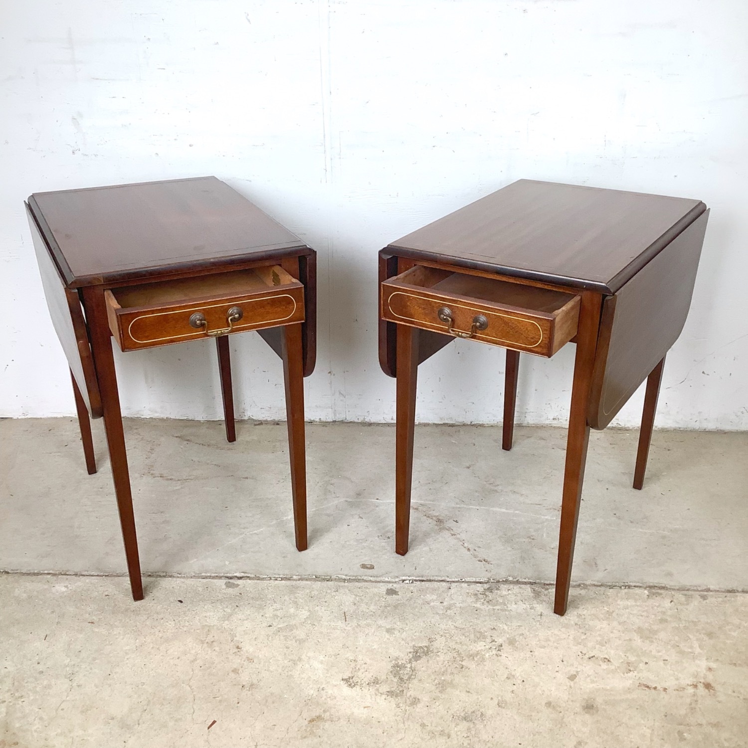 Pair of Traditional Drop-Leaf Side Tables - image-5