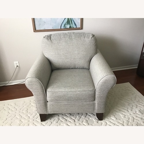 Used Flexsteel Accent Chair for sale on AptDeco