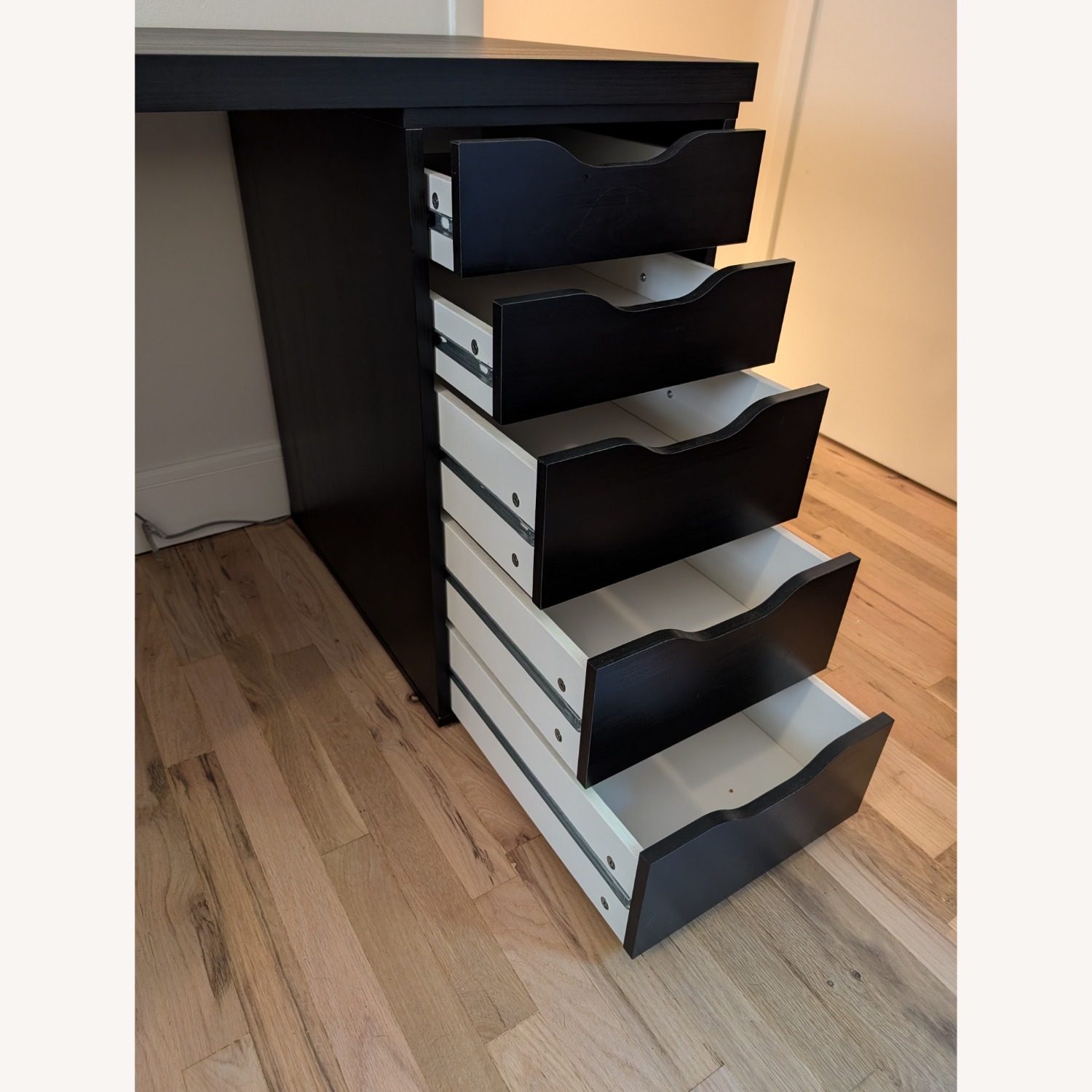 IKEA LAGKAPTEN / ALEX Desk with Storage - image-7