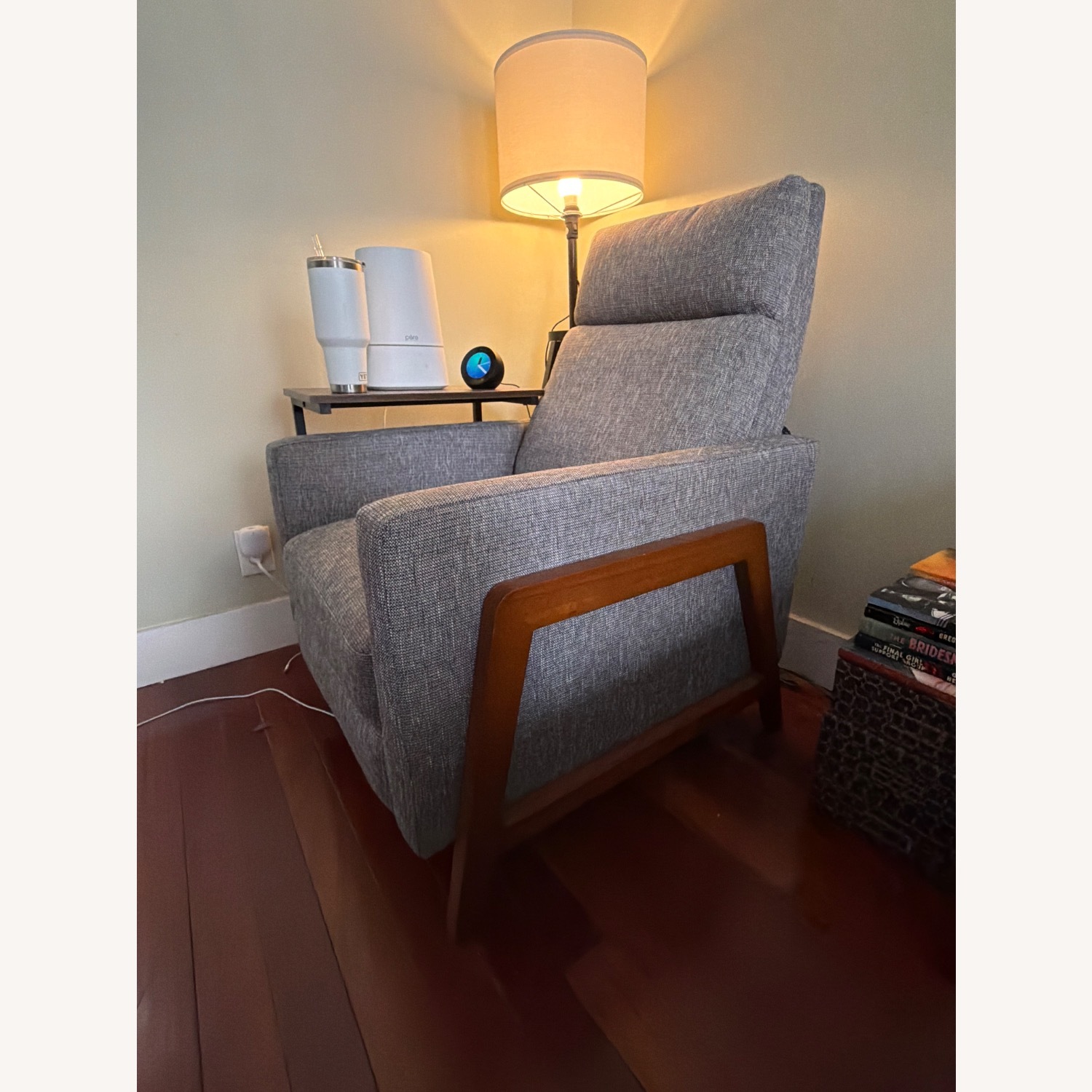 Never been used recliner  - image-3