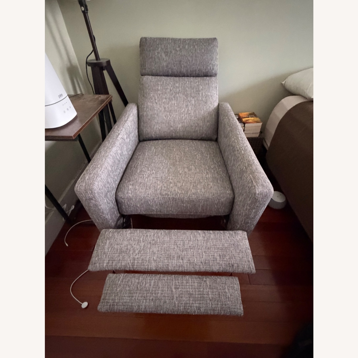 Never been used recliner  - image-2