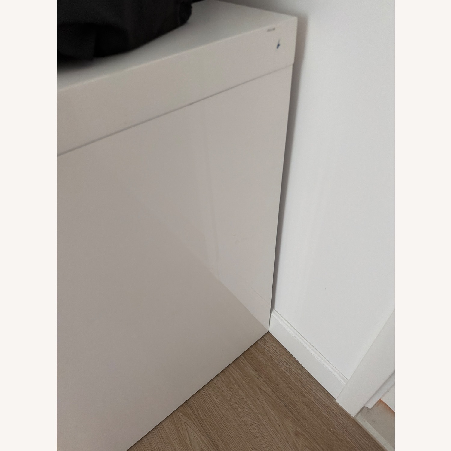 Italian Modern White Lacquer Sideboard / Credenza - image-2