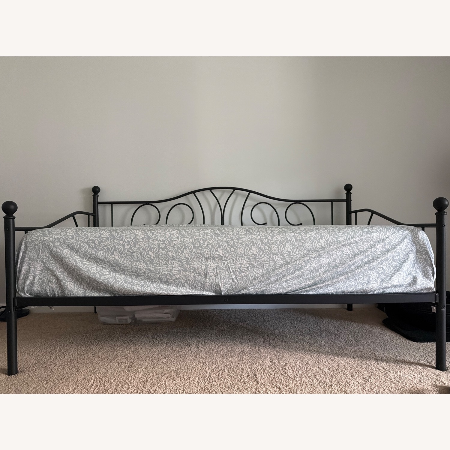 Black Daybed - image-1
