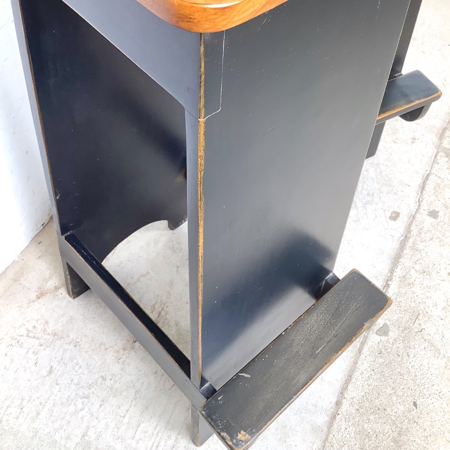 Pair of Contemporary Shaker Style Step Stools - image-10