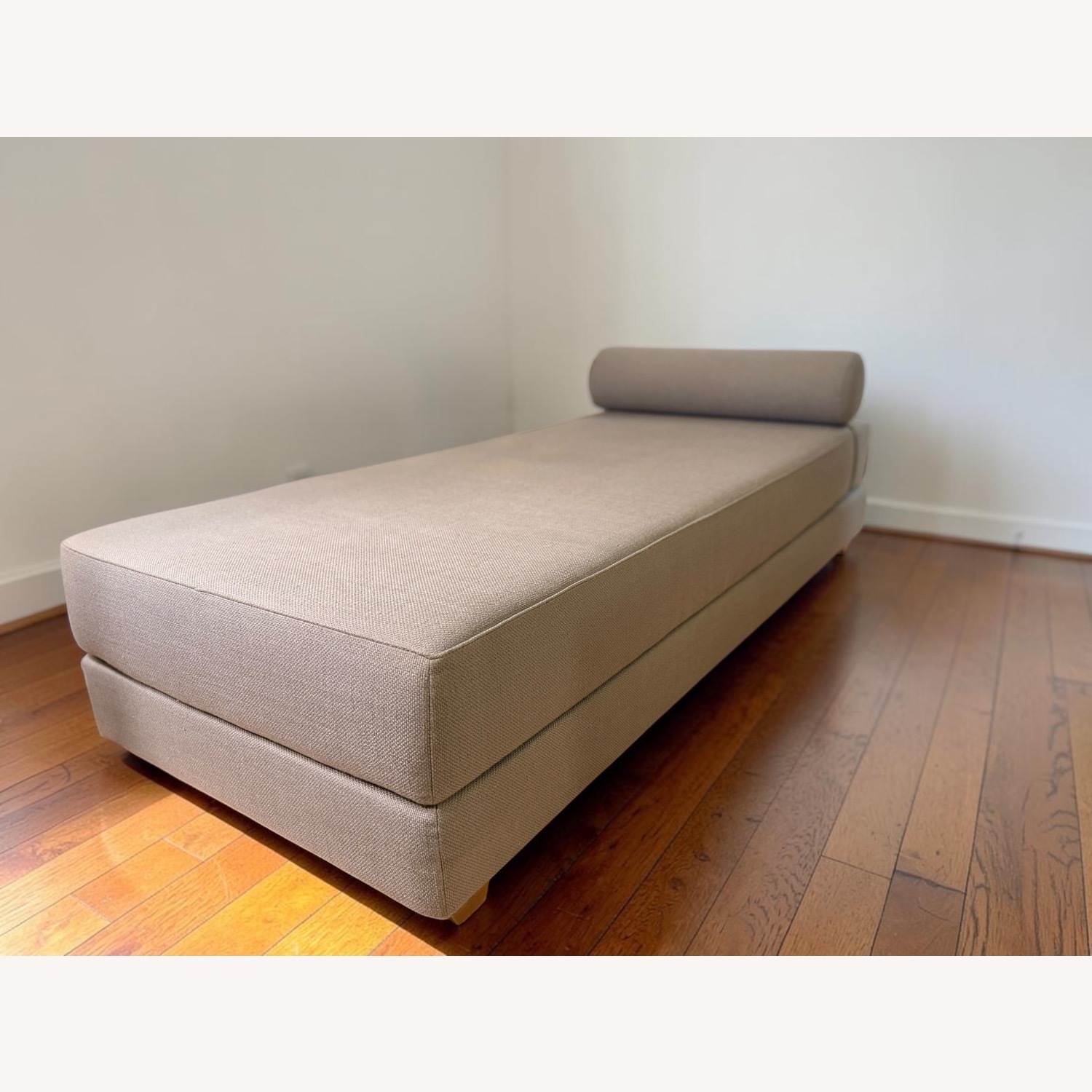CB2 Lubi Daybed - image-1