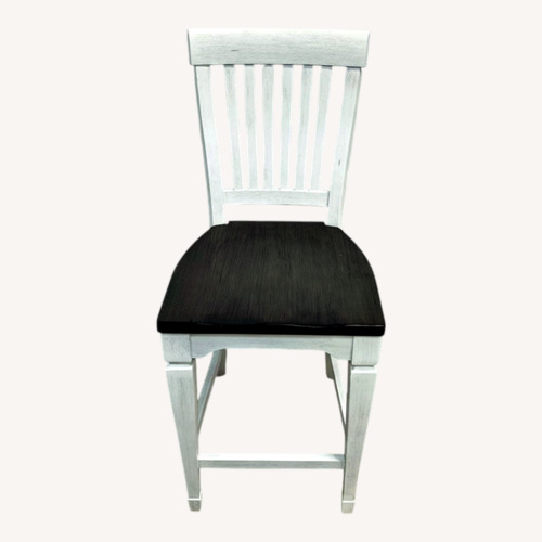 Used Liberty Furniture Allyson Park Counter Height for sale on AptDeco