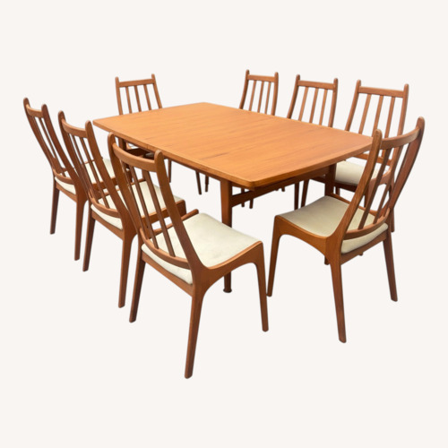 Used Vintage/Antique Natural Wood Dining Sets for sale on AptDeco