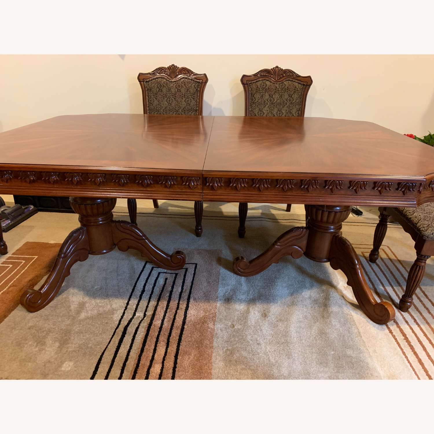 Expandable Elegant Dining Table with 6 Chairs - image-4