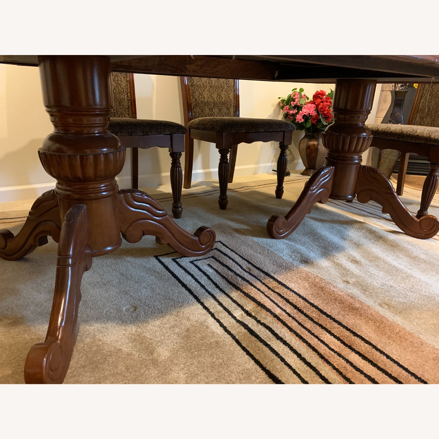 Expandable Elegant Dining Table with 6 Chairs - image-5