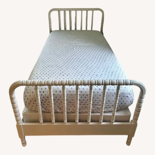 Used Antique Restored Jinny Lind White Wood Twin Beds for sale on AptDeco