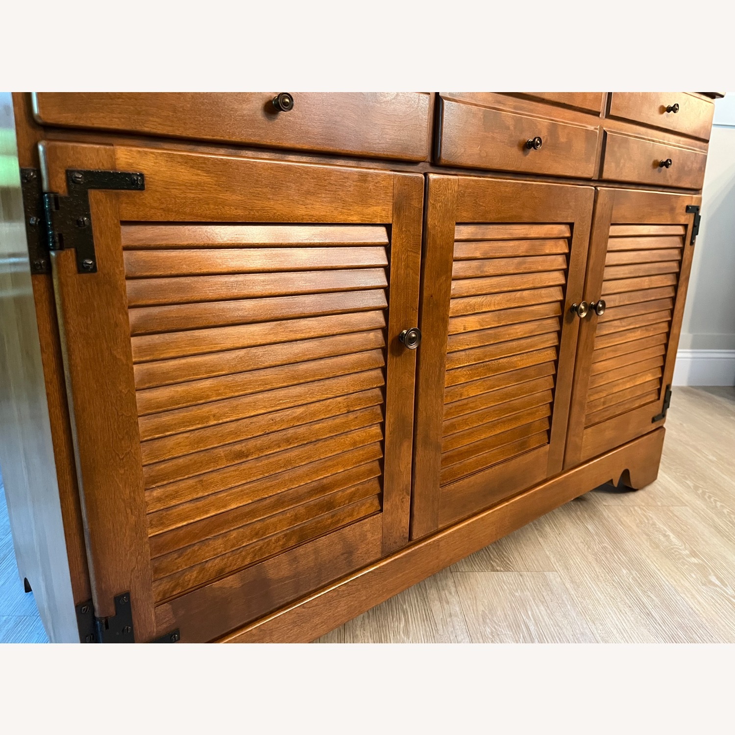 Ethan Allen Early American Hutch in Nutmeg Maple - image-8