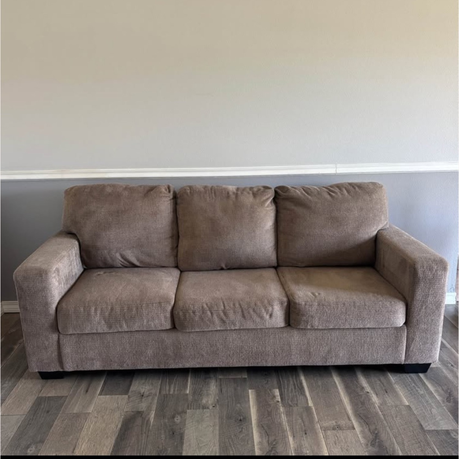 Bristaview Sofa - image-4