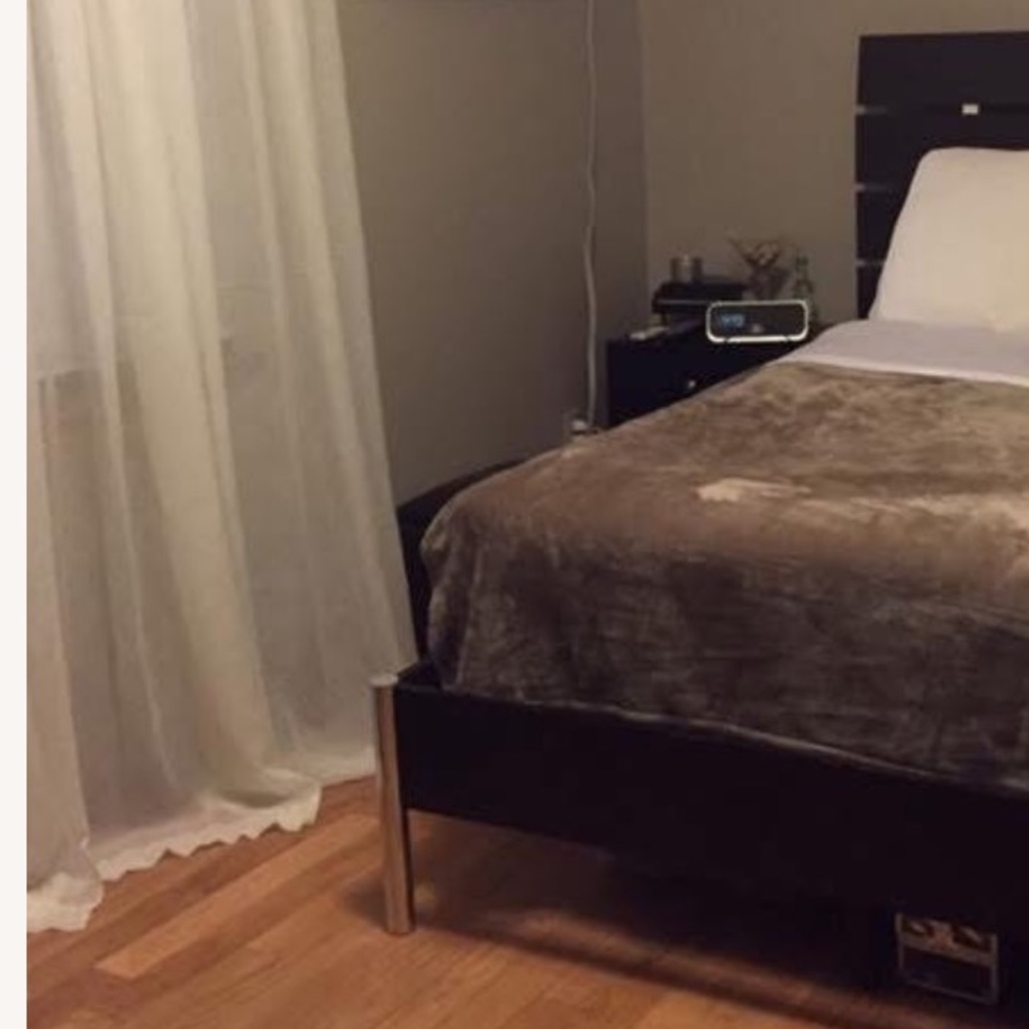 Dark Brown Wood Full Bed - image-3