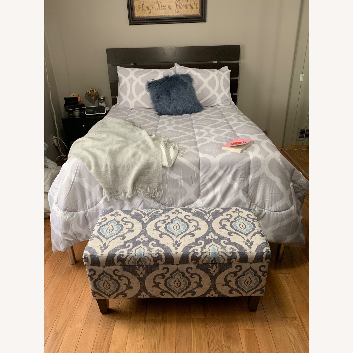Dark Brown Wood Full Bed - image-1