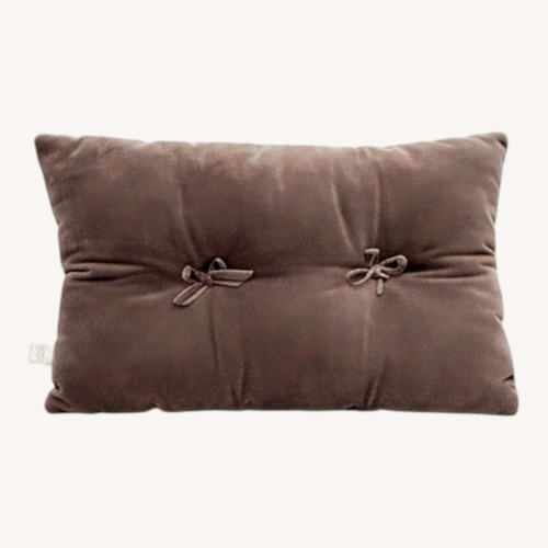 Used Contemporary Pillow for sale on AptDeco